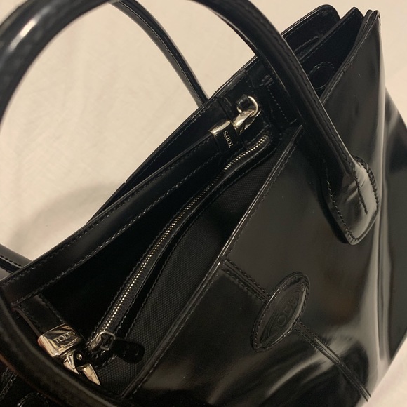 Tod’s Shoulder Bag ,Black Patent Leather Satchel. - Picture 3 of 8